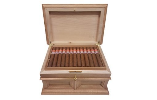 Juan Lopez Eminentes Lim. Regional Suiza 2016 Humidor